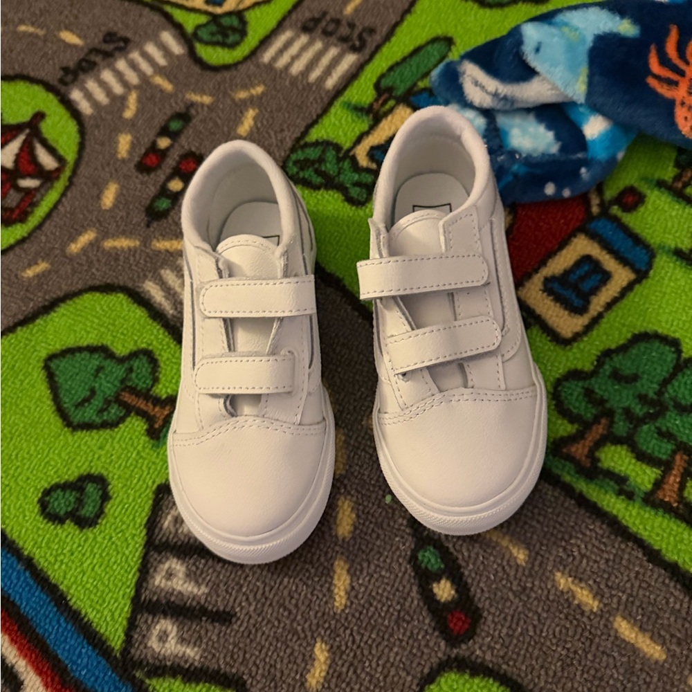 Vans Kids White Velcro Sneakers